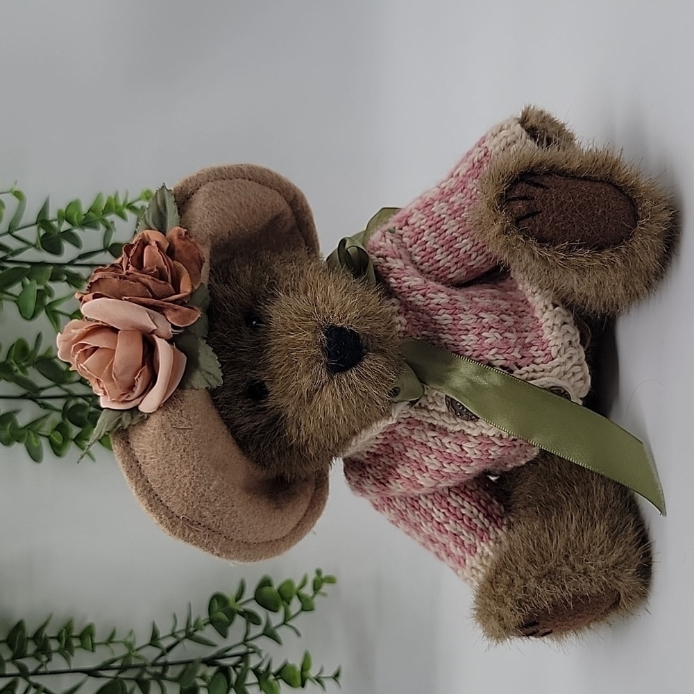 Vintage BOYDS BEAR "Mrs. Mertz" Plush Bear with Hat and Sweater
